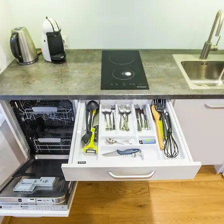 Διαμέρισμα Bright 1bd In Old Town By Hostlovers